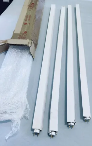 04 Lâmpadas especiais UVC Ultravioleta que utiliza a tecnologia para higienizar coifas