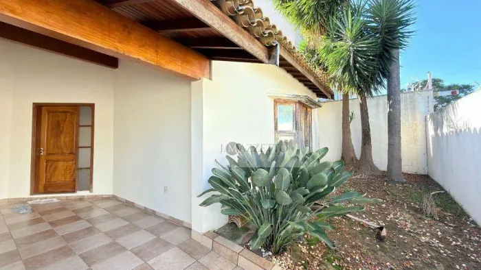 Casa com 3 dormitórios para alugar, 240 m² por R$ 6.850,00/mês - Vila Almeida - Indaiatuba