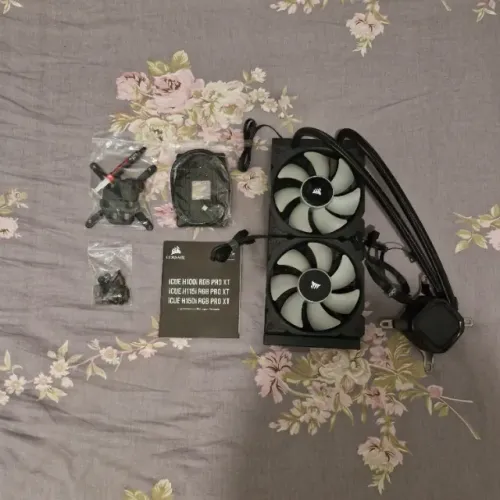 WaterCooler ICUE H100i RGB PRO XT