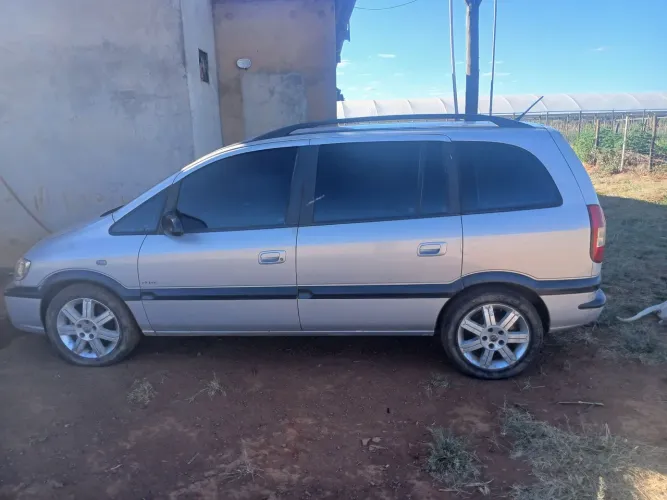 Chevrolet Zafira Elite 2.0 MPFI Flexpower 8V 5P 2005