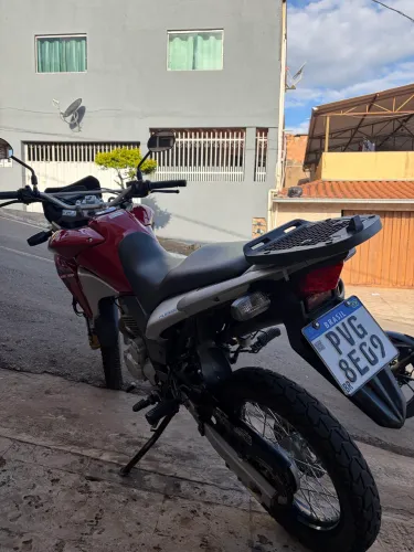 XRE 300 2015 excelente estado