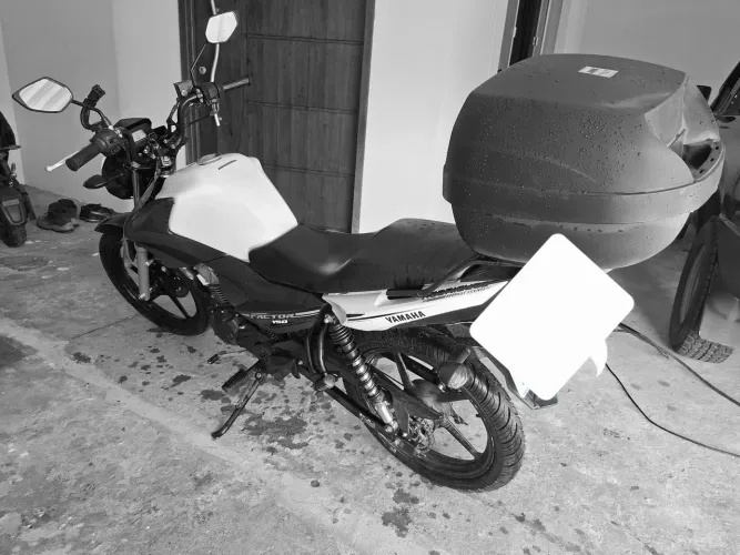 Moto abaixo da tabela e revisada