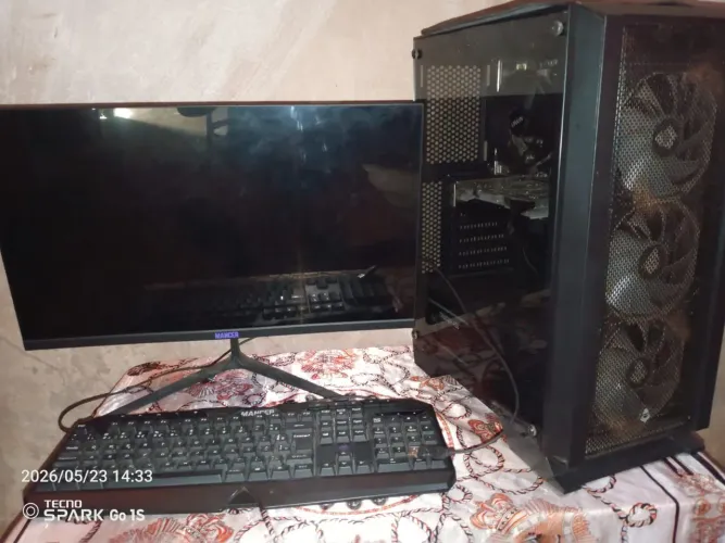 Vendo PC gamer completo com apenas Windows corrompido e fonte queimada valor a negociar 