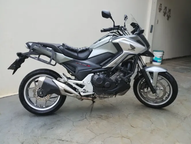 NC750X muito nova