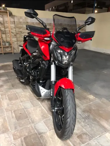 Dominar 400