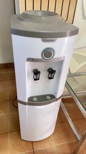Bebedouro/Gelágua Esmaltec - Excelente estado!