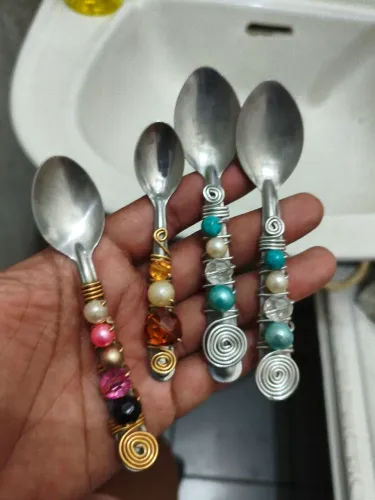 4 colheres pequenas decoradas