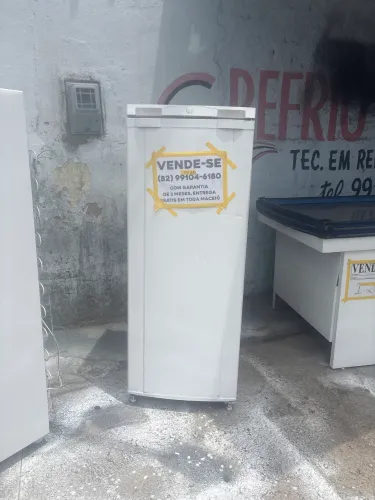 Geladeira continental 