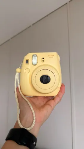 Câmera Instantânea Fujifilm Instax Mini 8 Amarela