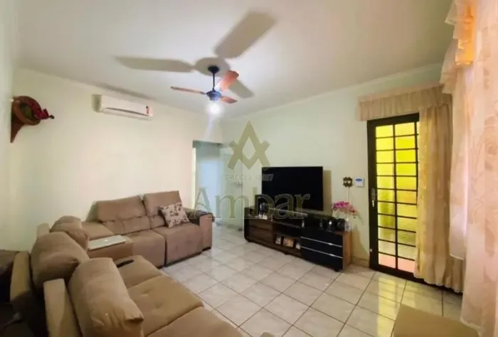 Venda de Casas / Padrão na cidade de Ribeirão Preto