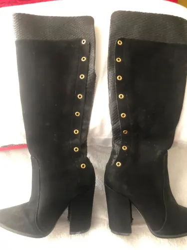 Bota cano alto Schutz