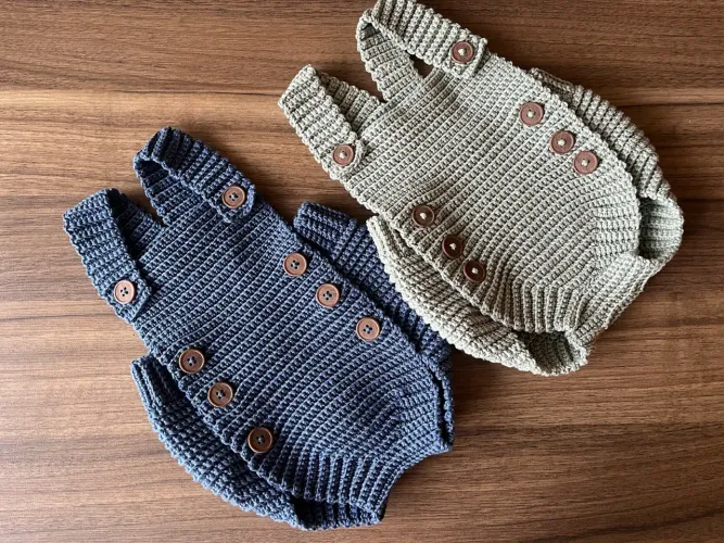 Jardineira de crochê 