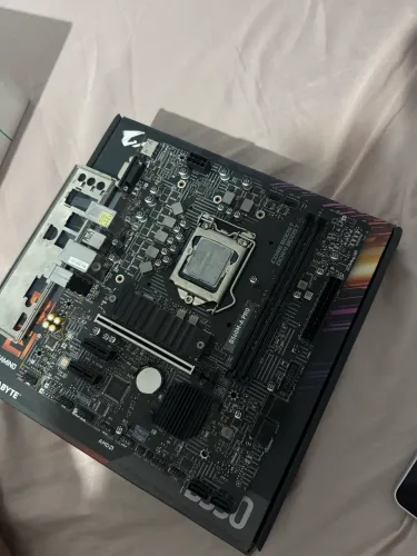 Kit placa mãe e processador (negócio preço, ler descrição)