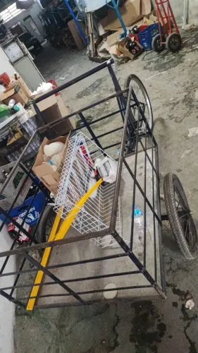 Bicicleta cargueiro 