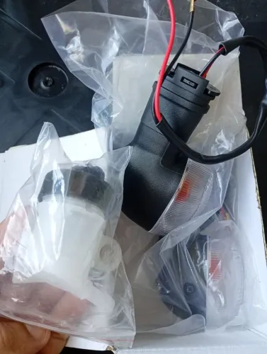 Par de pisca + burrinho de fluido de freio Novo na caixa 120R$
