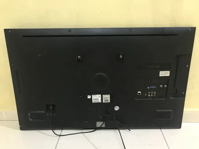 Vendo uma tv de 42 polegadas,com defeito