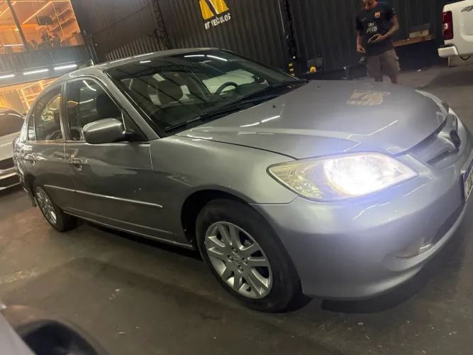 Honda Civic Sedan LXL 1.7 16V 130cv AUT 4P 2005