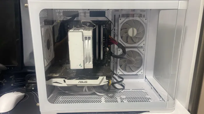 Computador gamer em perfeito estado peças de único dono, quero vender rápido