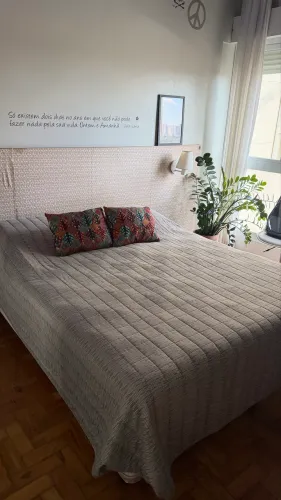 Cama Queen Simmons