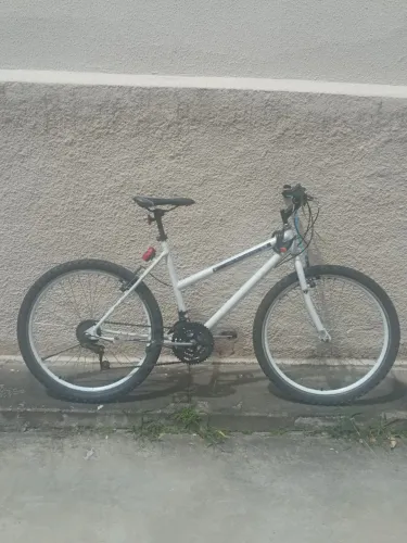 Vendo bicicleta Sundown aro 26. 