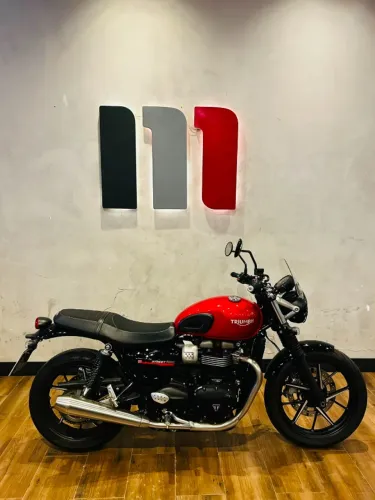 STREET TWIN 900 2020