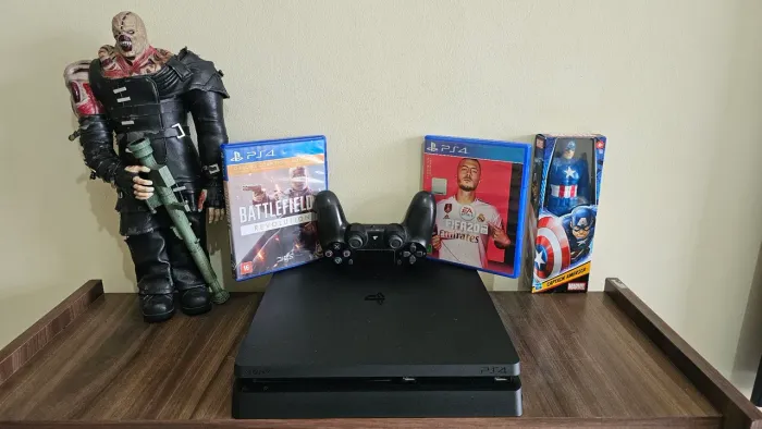 PS4 SLIM DESBLOQUEADO ACEITO TROCAS 