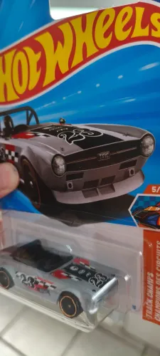 HotWheels - Triumph TR6 - Treasure Hunt