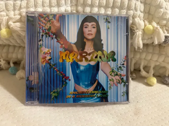 CD Ancient Dreams in a Modern Land - MARINA (and the diamonds)