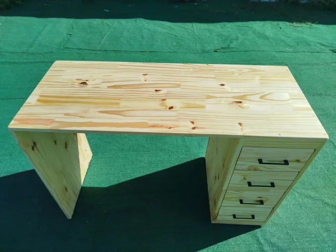Mesa escritório com gavetas