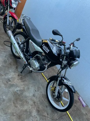 Vendo Titan 150 