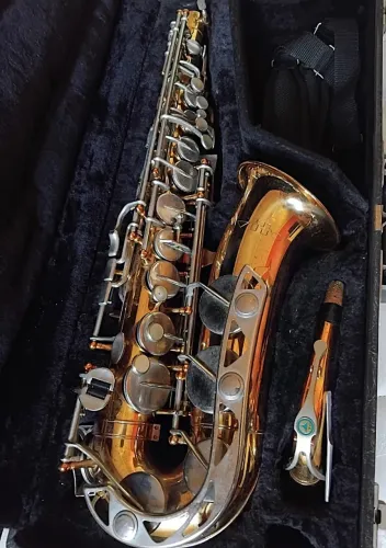 Saxofone alto Yamaha/ Vito Japan 1975