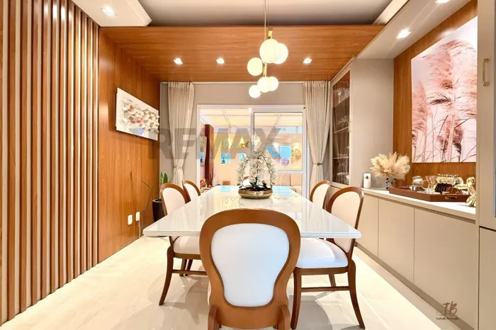 Apartamento com 160m privativos, semi mobiliado