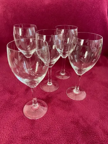 Família T Vende Tudo: Faça uma Proposta Conjunto de 5 Taças de Água de Cristal sem caixa