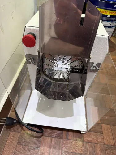 Cortador de Queijo Industrial Elétrico com Proteção de Segurança