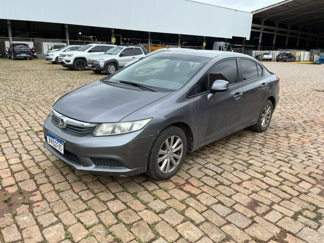Honda Civic Sedan LXS 1.8/1.8 Flex 16V Aut. 4P 2016