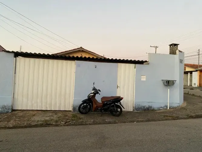 Casa de esquina com 02 quartos terreno 10x30 - Vila Piedade 