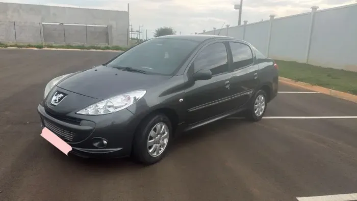 Peugeot 207 Sed. Passion XR Sport 1.4 Flex 8V 4P 2013
