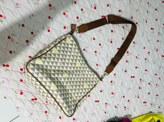 Bolsa da Renner