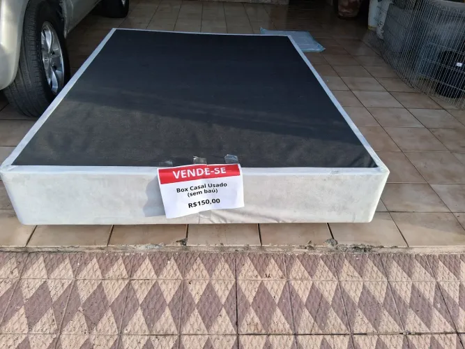Vendo cama box casal em tecido suede cinza claro - pouco uso/ótimo estado