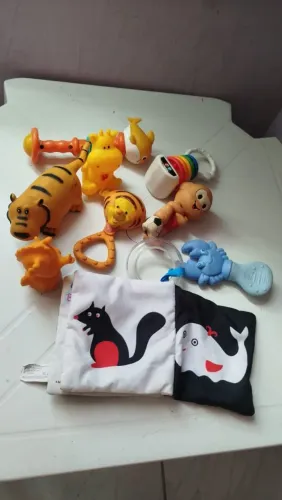 Lote de brinquedos.
