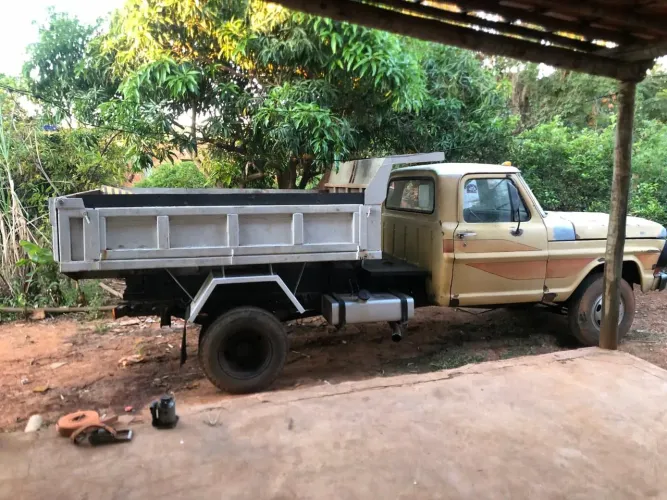 Vendo essa caçamba f350