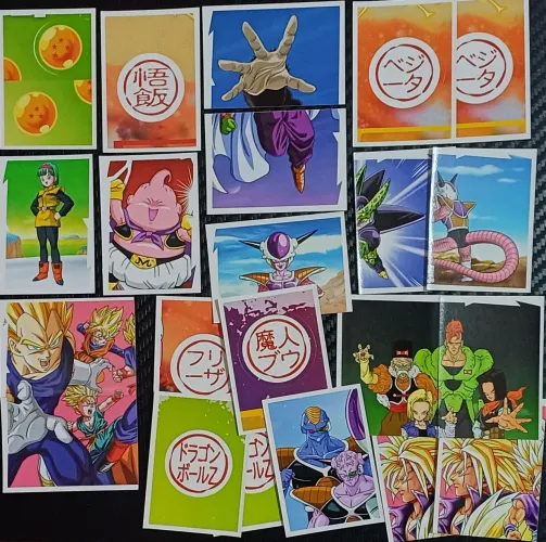 Kit "Dragon Ball Z Universe": 22 Figurinhas - Livro Ilustrado Panini (2017)