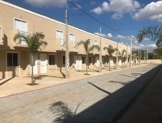 Casa com 2 dormitórios à venda, 53 m² por R$ 350.000,00 - Condomínio Villa Florença - Soro