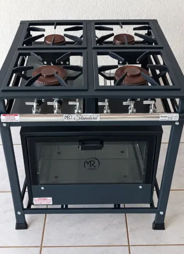 Fogão industrial com forno