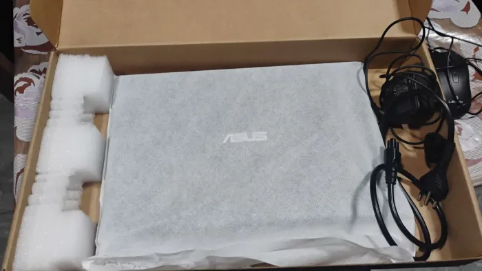 Vendo notebook na caixa novo