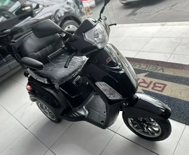 *Triciclo Elétrico Com 1000w De Potência, Modelo Eko-10 Zero km*
