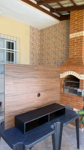 Urgente! Painel de tv NOVINHO e BARATO