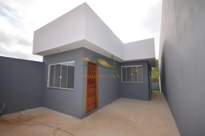 Casa para Venda em Barra do Piraí, Bairro de Fátima, 2 dormitórios, 1 suíte, 1 banheiro, 1