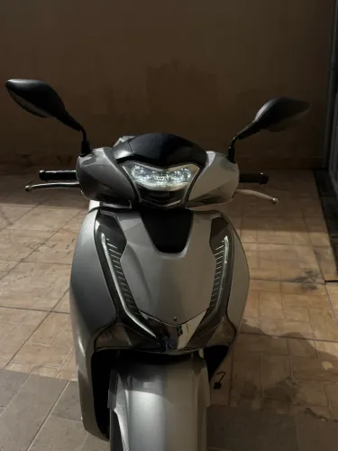 Moto sh150
