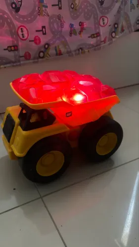 Carrinho automático com luzes Cat Lightning Load Preschool Caçamba